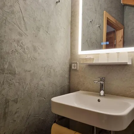 Appartement Timo -230-